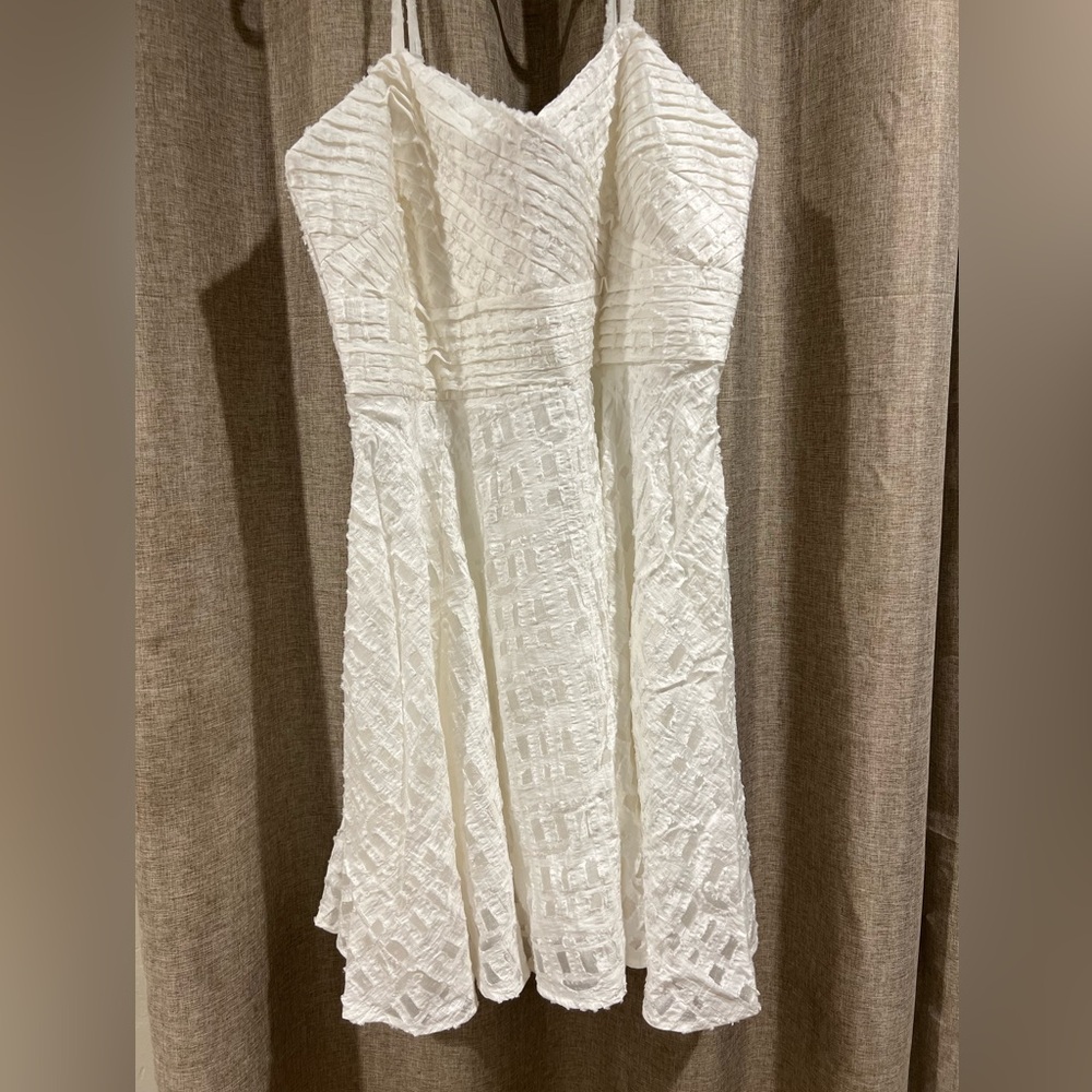 Elegant Strapless White Textured Dress